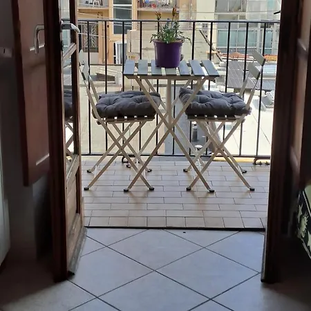 Stanza Privata In Casa Condivisa - Private In Shared Privatunterkunft