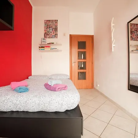 Stanza Privata In Casa Condivisa - Private In Shared