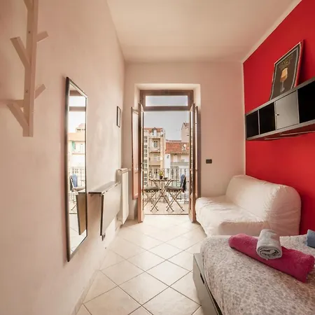 Cozy Family Home: Shared Near Center Homestay