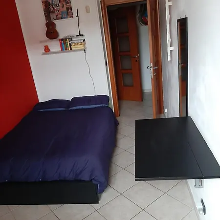 Stanza Privata In Casa Condivisa - Private In Shared Δωμάτια σε οικογενειακή κατοικία Τορίνο
