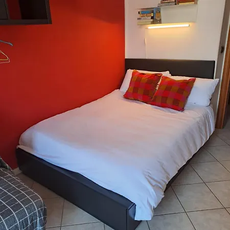 Stanza Privata In Casa Condivisa - Private In Shared *