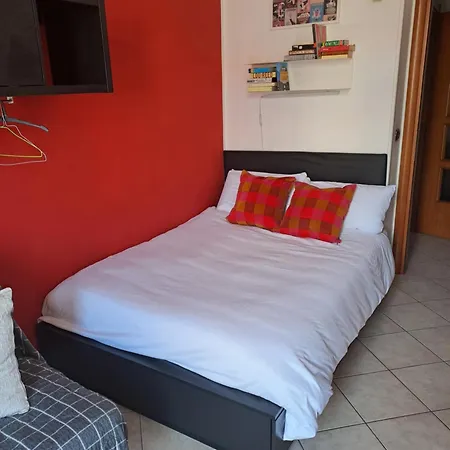 Stanza Privata In Casa Condivisa - Private In Shared Privatunterkunft