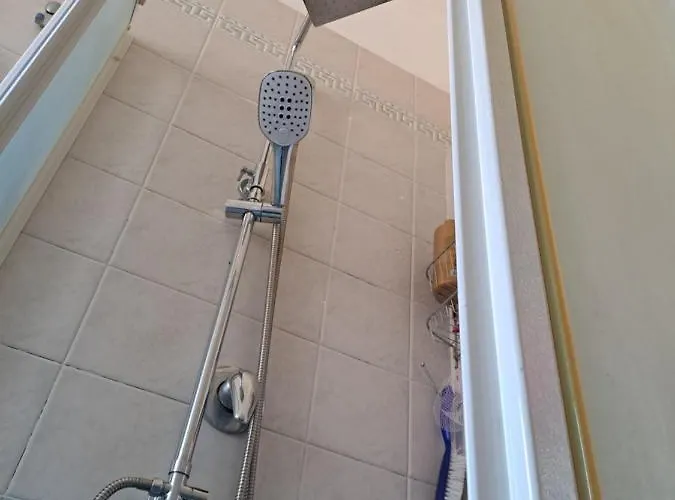 Stanza Privata In Casa Condivisa - Private In Shared トリノ