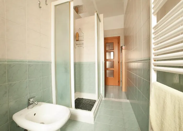 ホームステイ Stanza Privata In Casa Condivisa - Private In Shared *