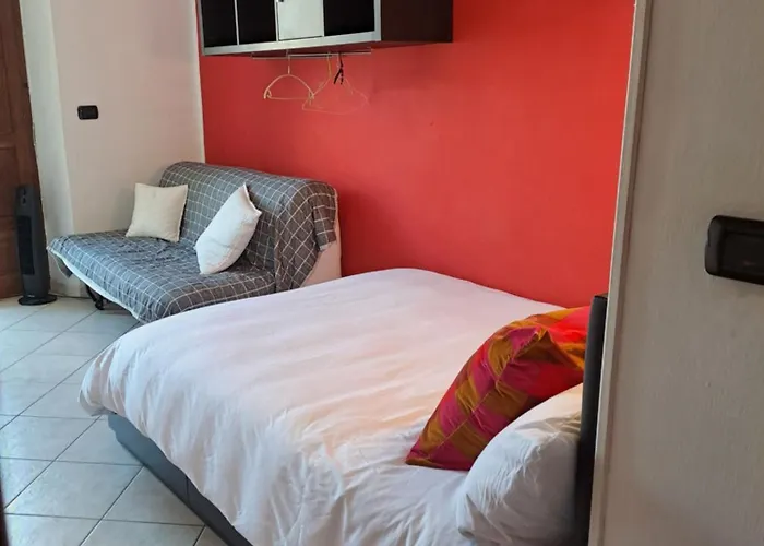 Stanza Privata In Casa Condivisa - Private In Shared Privatunterkunft Turin