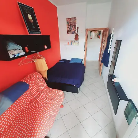 Stanza Privata In Casa Condivisa - Private In Shared