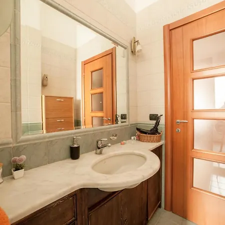 Δωμάτια σε οικογενειακή κατοικία Stanza Privata In Casa Condivisa - Private In Shared